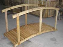 деревянный мостик